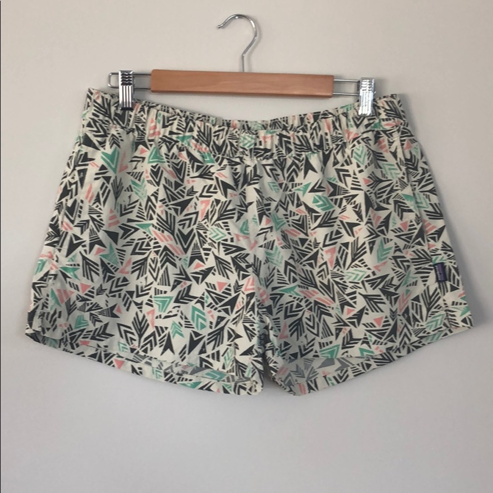 Patagonia barely baggies shorts L Large